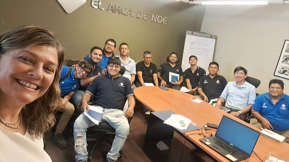 Equipo de El Arca de Noé durante la capacitación