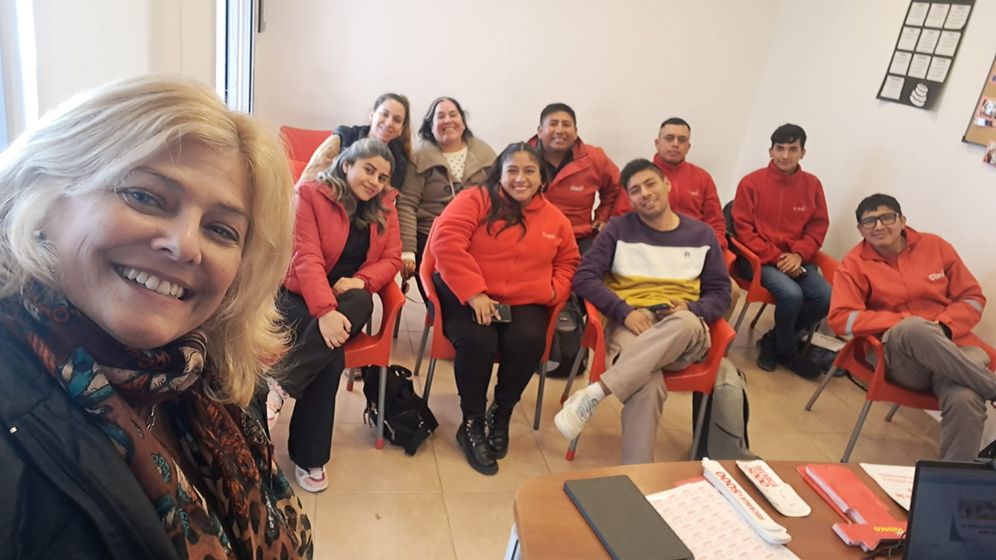 Capacitación con el equipo de Claro